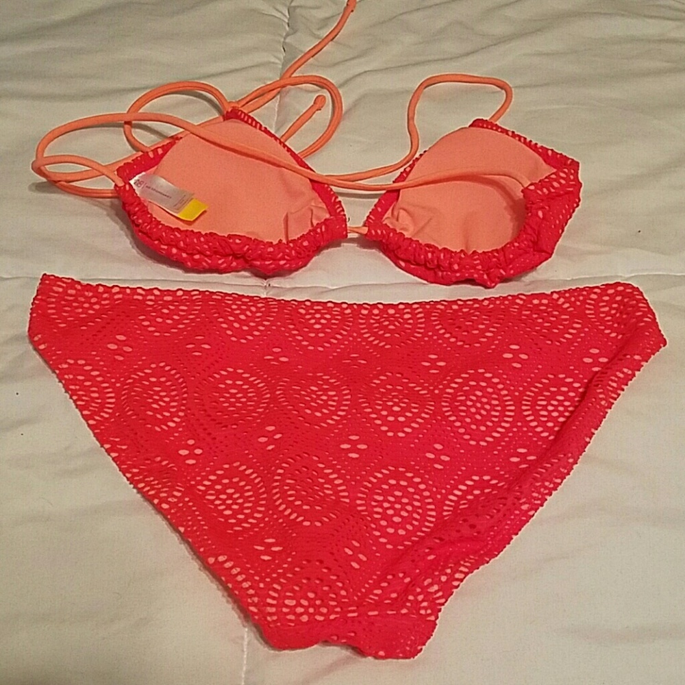 Bikini set - Picture 3 of 3